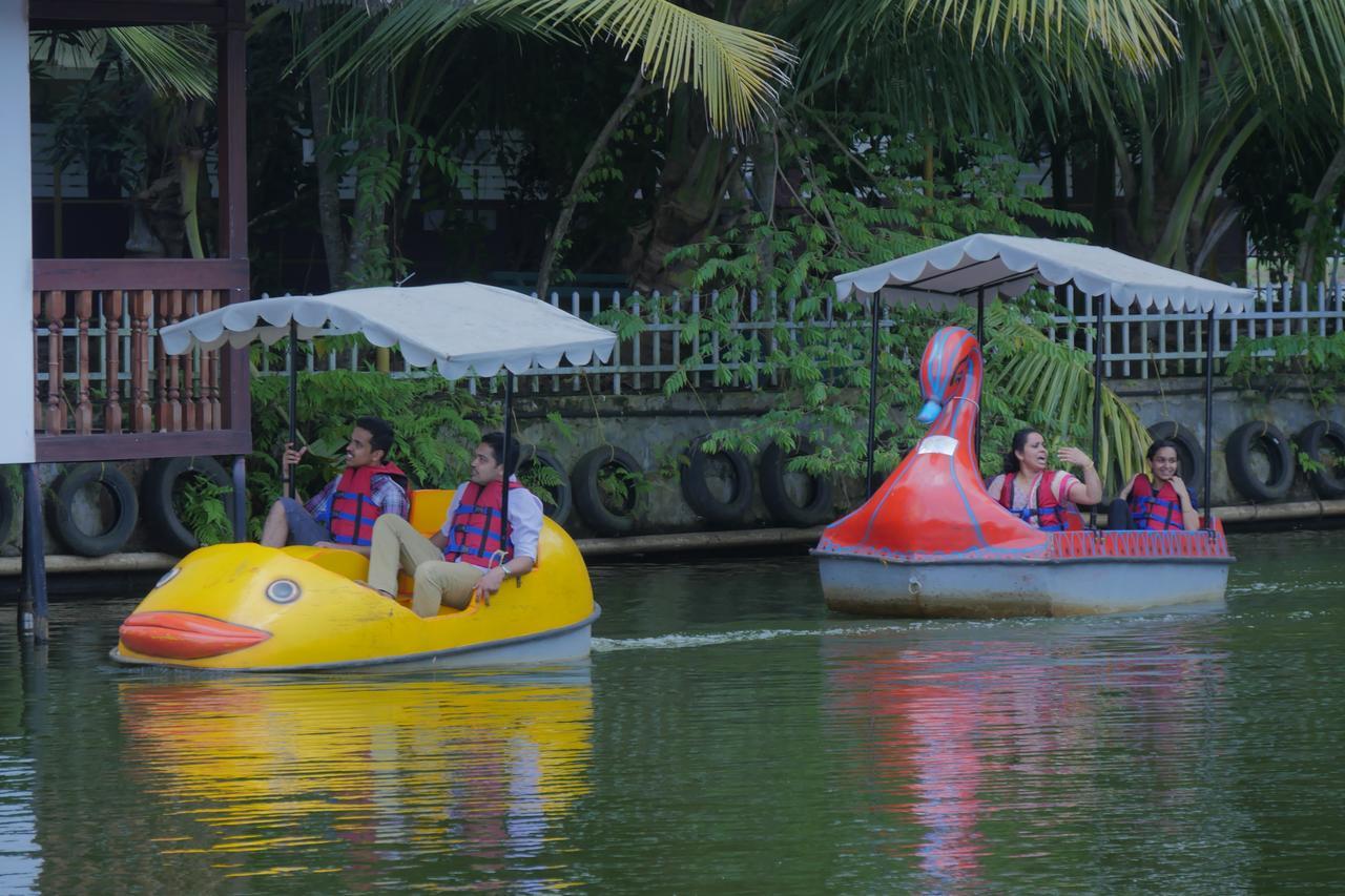 Mango Meadows Hotel Kottajam Kültér fotó