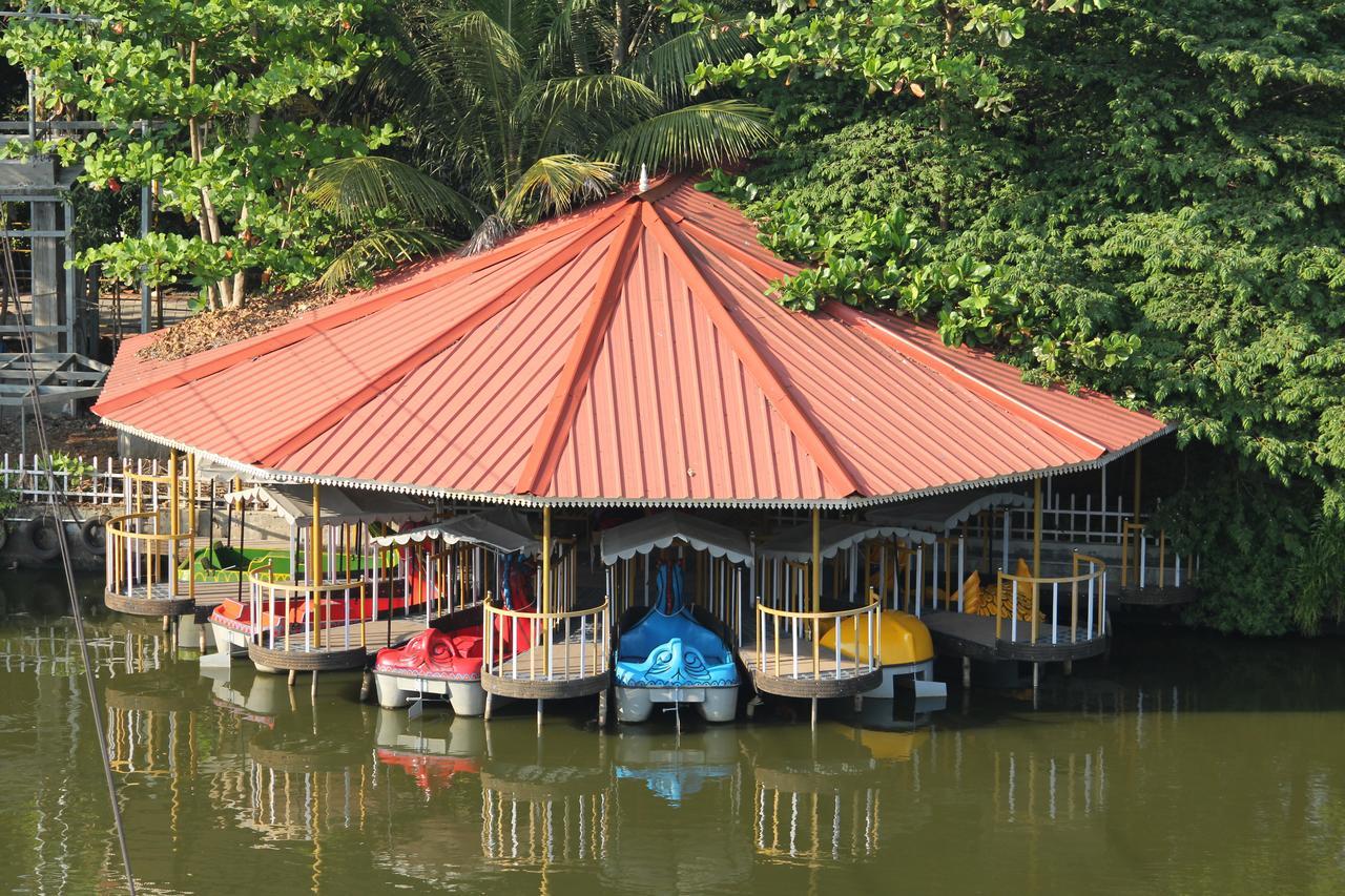 Mango Meadows Hotel Kottajam Kültér fotó