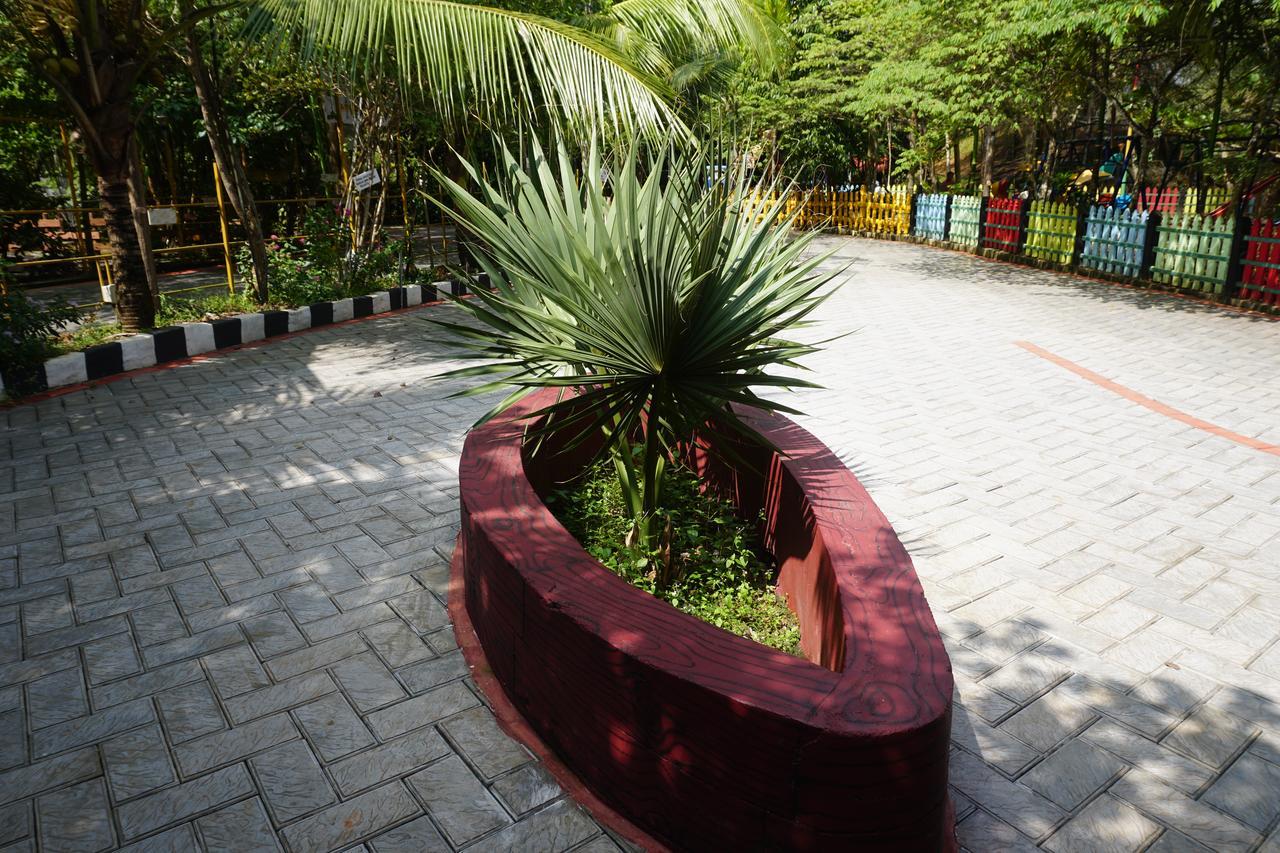 Mango Meadows Hotel Kottajam Kültér fotó